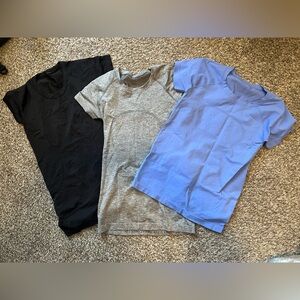 Lululemon short sleeve tops (3 pc bundle)

Black
Grey
Light blue